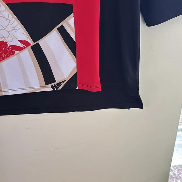 Chico's Top High/Low Side Slit Multi-Colored/Solid Black On Back Size 2/12 - Picture 5 of 8